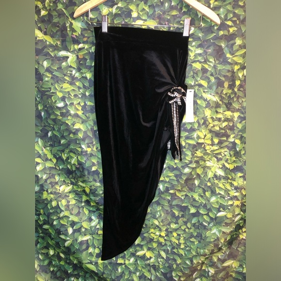 VENUS Black Asymmetrical Tie Front Skirt for Cocktail NWT Small - Picture 2 of 14